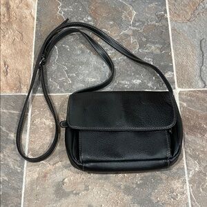 Elegant Black Leather Shoulder Bag
